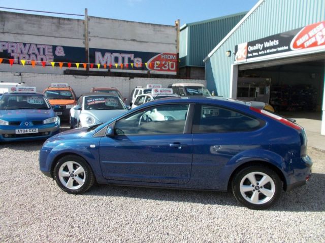 2007 Ford Focus 1.6 Zetec 16V 3d image 2