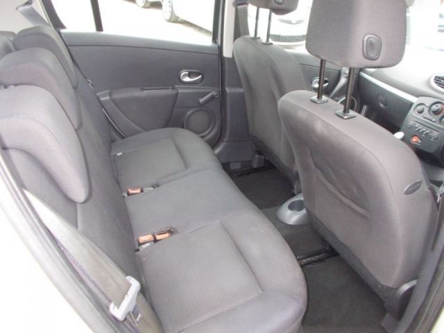 2007 Renault Clio 1.5 DCI 5d image 6