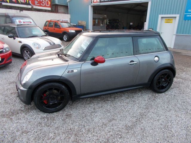 2003 MINI Hatch Cooper S 1.6 3d image 2