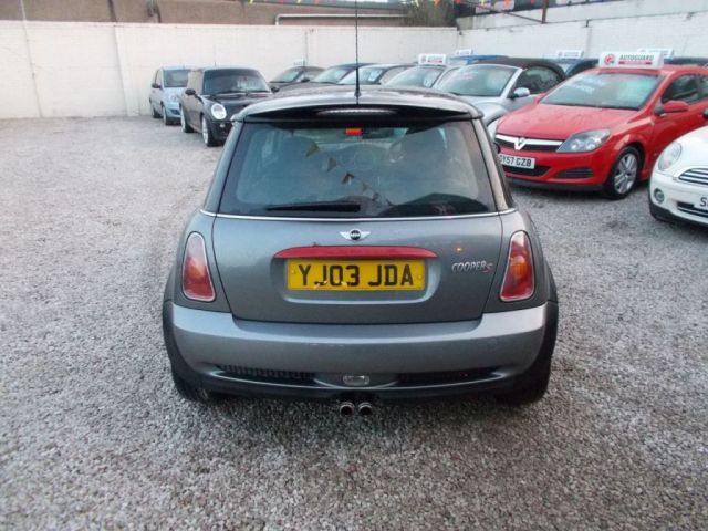 2003 MINI Hatch Cooper S 1.6 3d image 3