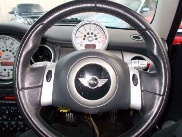 2003 MINI Hatch Cooper S 1.6 3d image 8