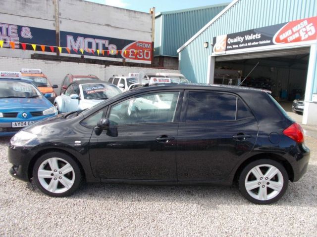 2007 Toyota Auris 2.2 T180 5d image 2