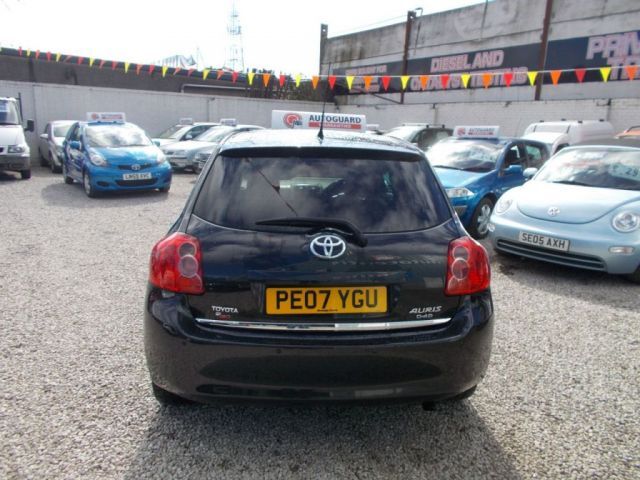 2007 Toyota Auris 2.2 T180 5d image 3
