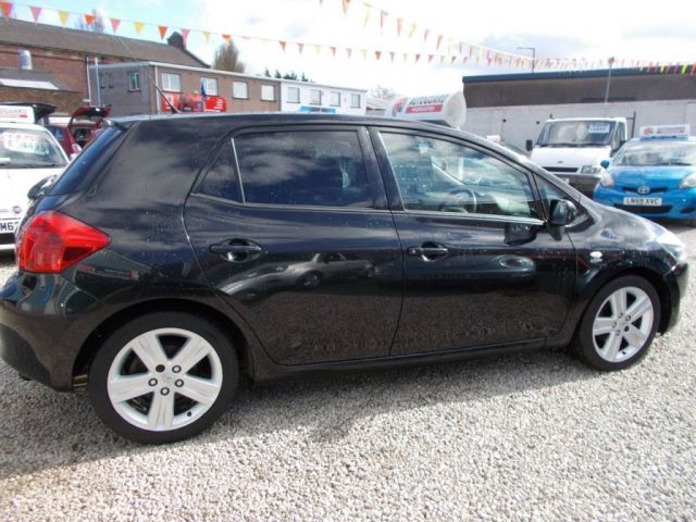 2007 Toyota Auris 2.2 T180 5d image 4