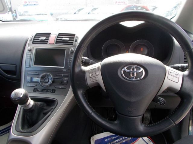 2007 Toyota Auris 2.2 T180 5d image 9