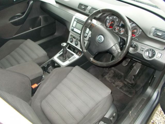 2007 Volkswagen Passat 1.9 TDI Sport 4d image 7