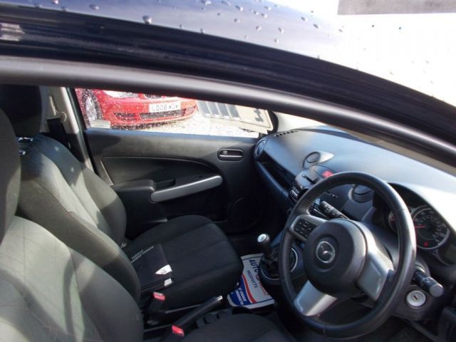 2011 Mazda 2 1.3 TS2 5d image 9
