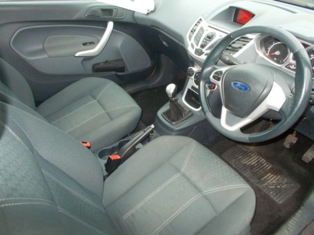 2009 Ford Fiesta 1.6 Zetec 3d image 6