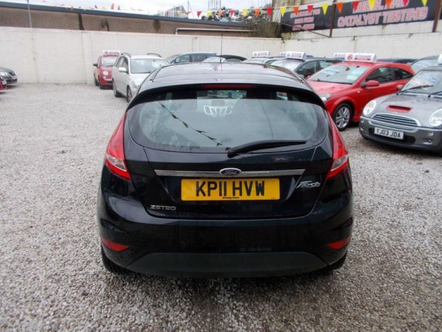 2011 Ford Fiesta 1.2 Zetec 3d image 3