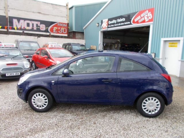 2013 Vauxhall Corsa 1.0 S ECOFLEX 3d image 2