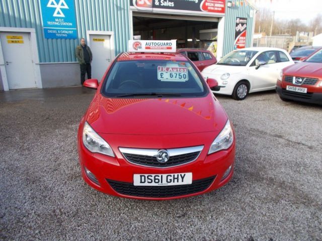 2011 Vauxhall Astra 1.4 5d image 5