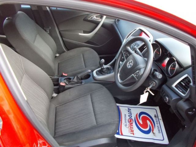 2011 Vauxhall Astra 1.4 5d image 8
