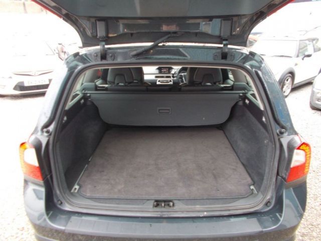 2013 Volvo V70 2.0 D4 R-Design 5d image 5