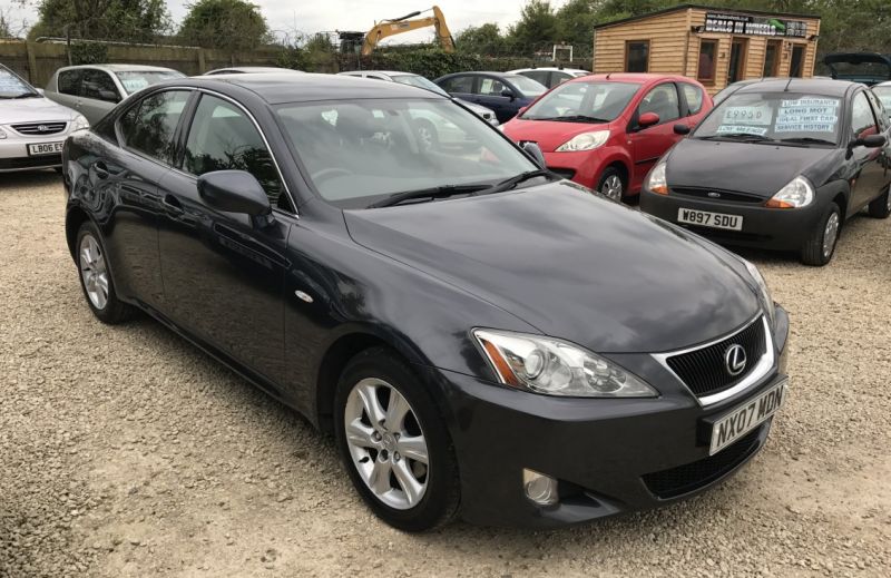 2007 Lexus IS 220d 2.2 TD image 1