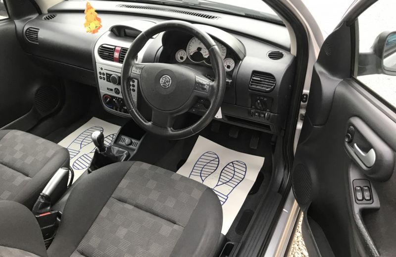 2006 Vauxhall Corsa 1.2 i 16v SXi image 7