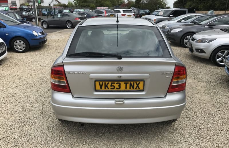 2003 Vauxhall Astra 1.6 i 16v Club image 5