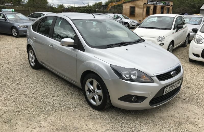 2009 Ford Focus 1.6 Zetec image 1
