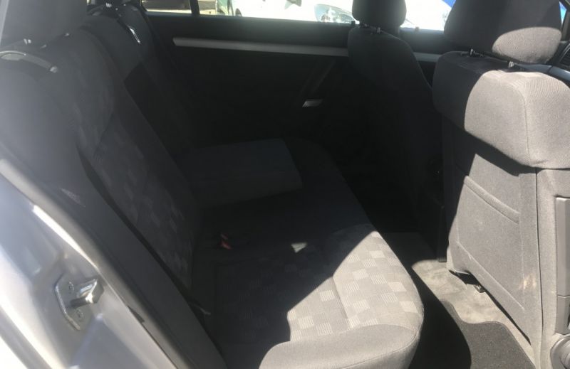 2005 Vauxhall Vectra 1.9 CDTi SRi image 9