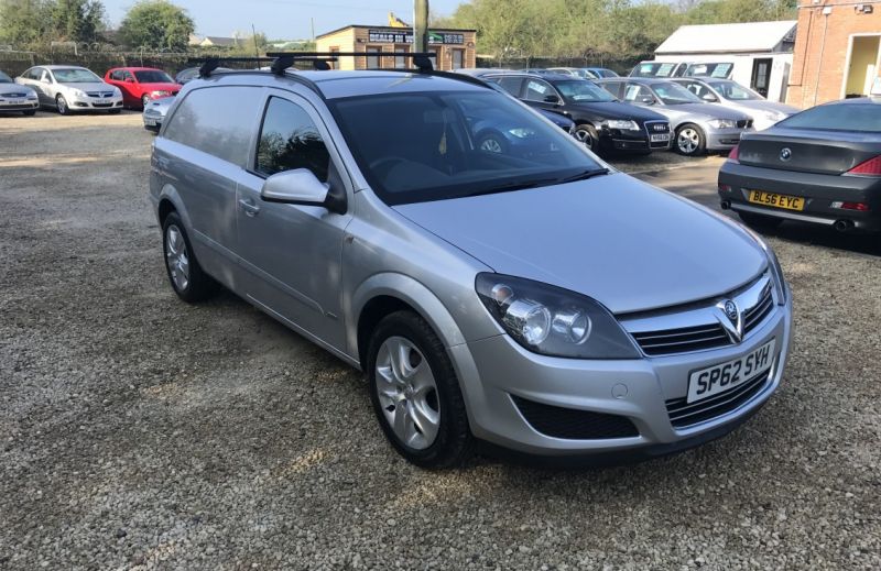 2012 Vauxhall Astravan 1.7 CDTi 16v image 1