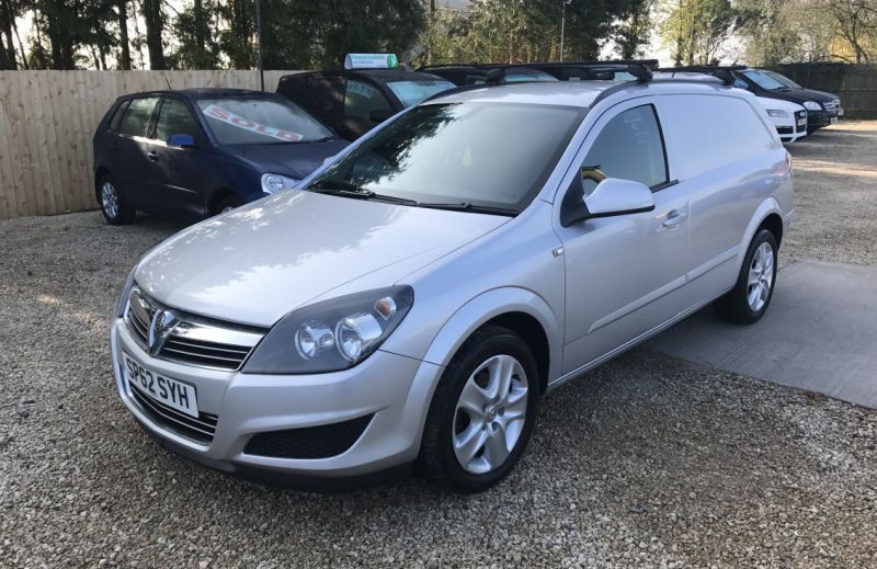 2012 Vauxhall Astravan 1.7 CDTi 16v image 3
