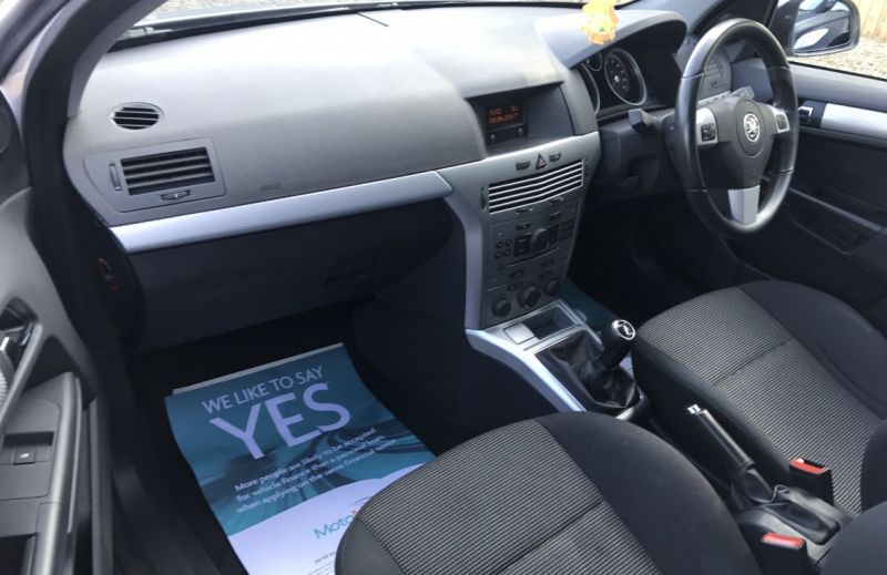 2012 Vauxhall Astravan 1.7 CDTi 16v image 8