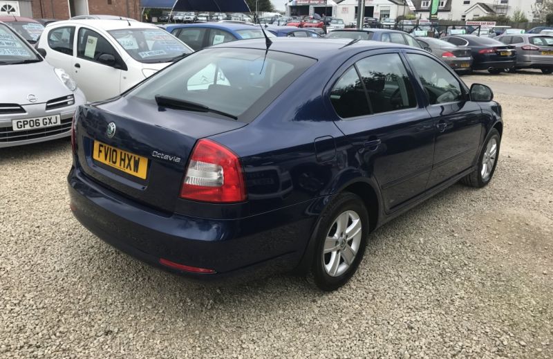 2010 Skoda Octavia 1.6 TDI CR SE image 4