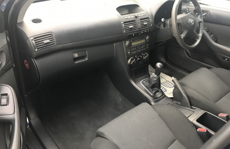 2004 Toyota Avensis 2.0 D-4D T2 image 8