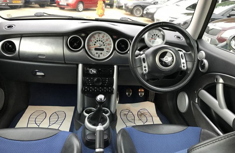2003 MINI Hatch 1.6 Cooper S image 7