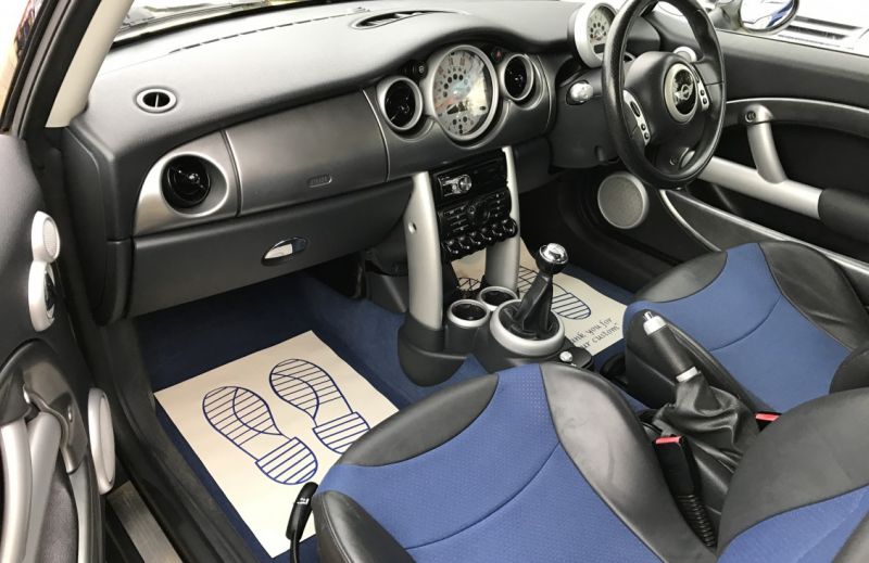 2003 MINI Hatch 1.6 Cooper S image 8