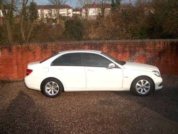 2011 Mercedes-Benz C220 CDI SE 4dr image 4