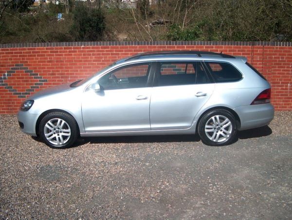 2010 Volkswagen Golf 1.6 TDI 105 SE 5dr image 4