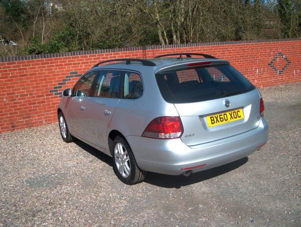 2010 Volkswagen Golf 1.6 TDI 105 SE 5dr image 10