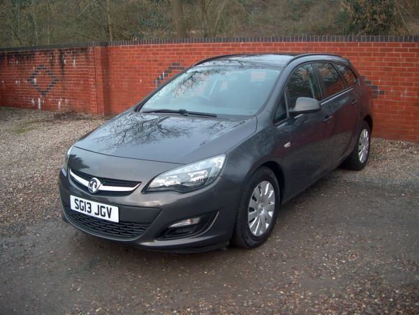 2013 Vauxhall Astra 1.7 CDTi 16V 5dr image 1