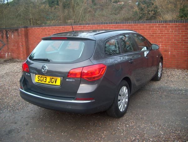 2013 Vauxhall Astra 1.7 CDTi 16V 5dr image 8