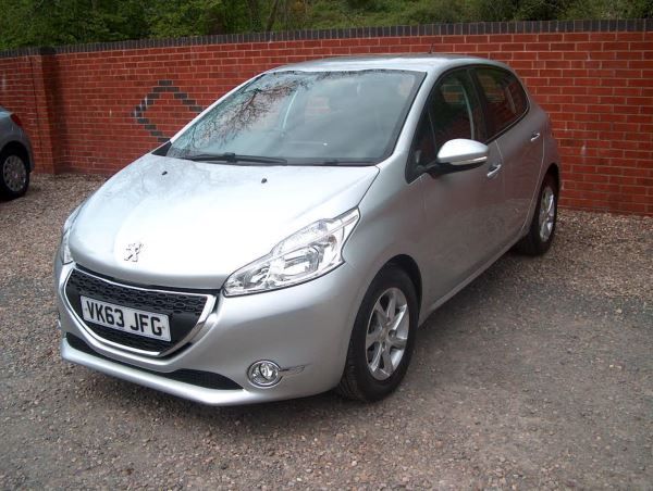 2013 Peugeot 208 1.4 HDi Active 5dr image 1