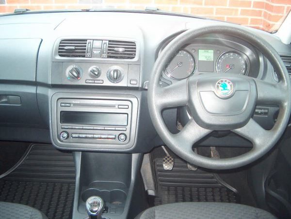 2012 Skoda Fabia 1.6 TDI CR 90 SE 5dr image 5