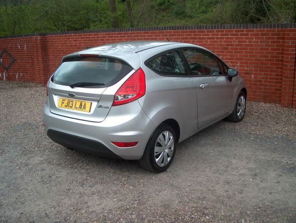 2013 Ford Fiesta 1.4 TDCi 3dr image 8