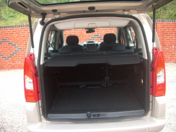 2010 Peugeot Partner Tepee 1.6 HDi 5dr image 6