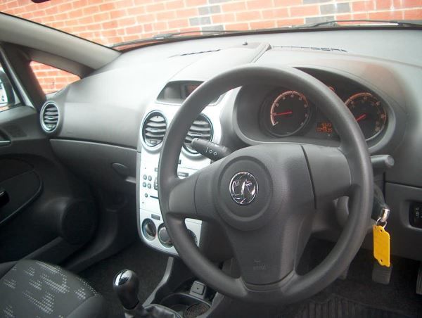 2014 Vauxhall Corsa 1.0 ecoFLEX S 3dr image 5