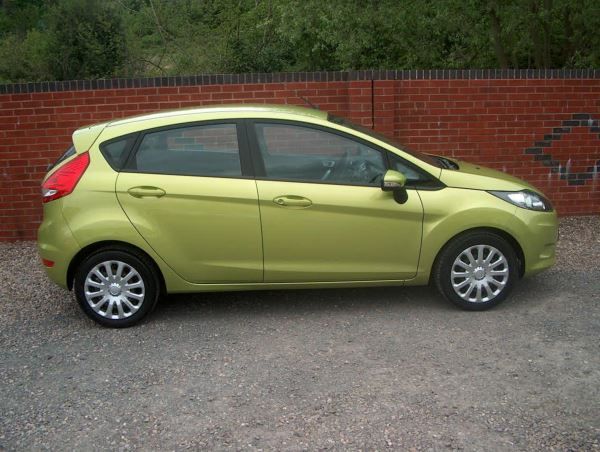 2012 Ford Fiesta 1.25 Edge 5dr image 4