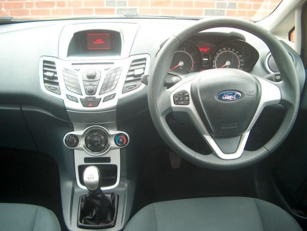 2012 Ford Fiesta 1.25 Edge 5dr image 5