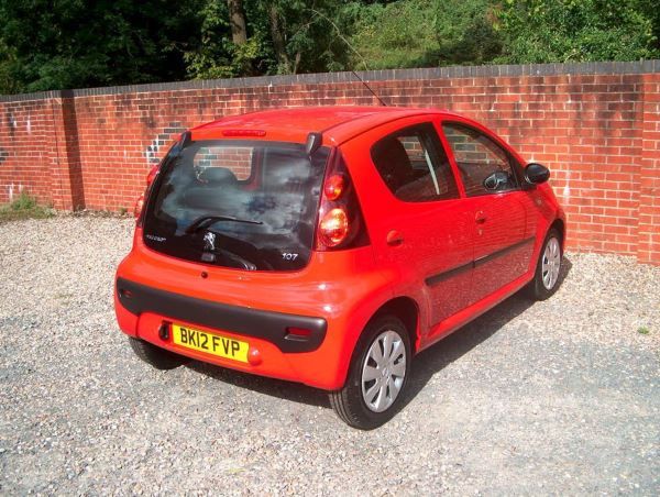2012 Peugeot 107 1.0 5dr image 8