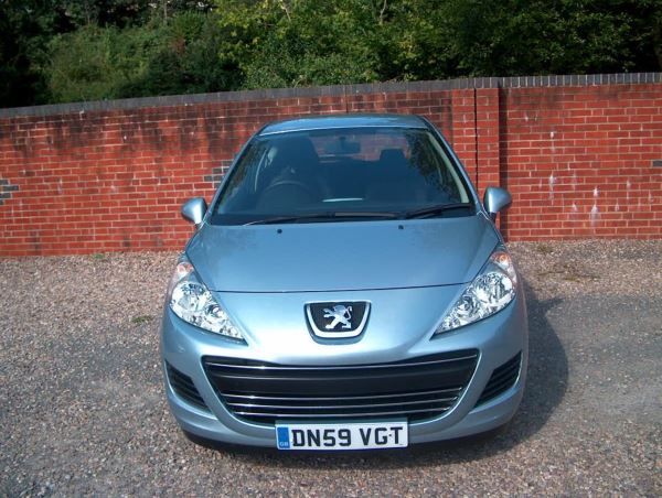 2010 Peugeot 207 1.6 HDi 3dr image 2