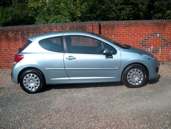 2010 Peugeot 207 1.6 HDi 3dr image 4