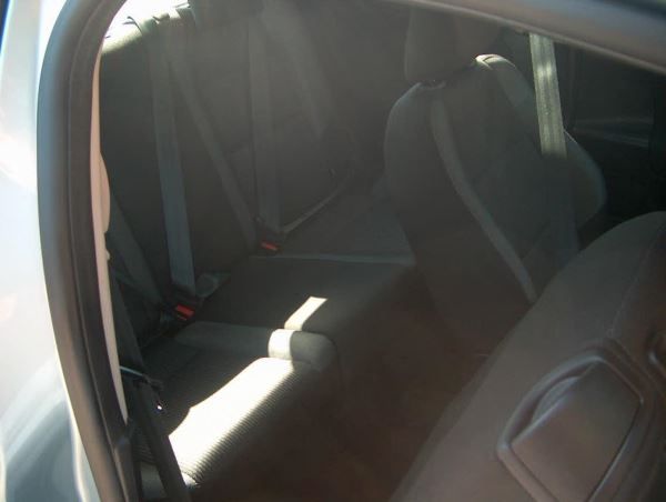 2010 Peugeot 207 1.6 HDi 3dr image 6