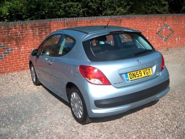 2010 Peugeot 207 1.6 HDi 3dr image 10