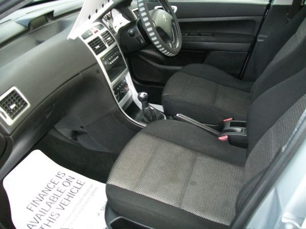 2007 Peugeot 307 1.6 S 5dr image 7