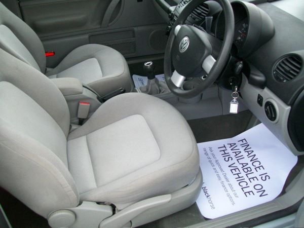 2006 Volkswagen Beetle 1.6 image 6