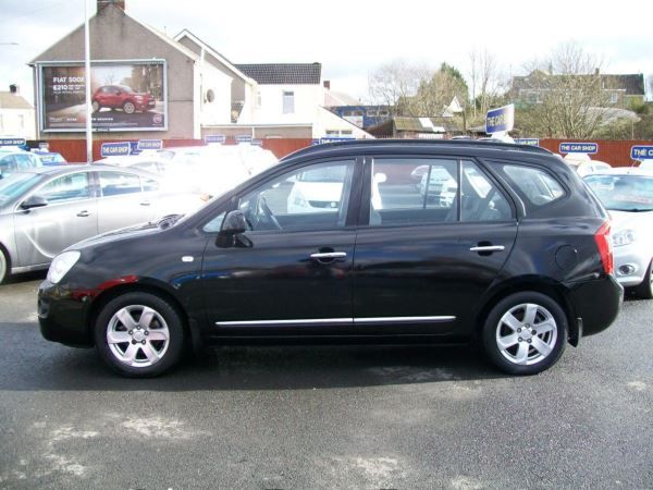 2009 Kia Carens 2.0 GS 5dr image 3