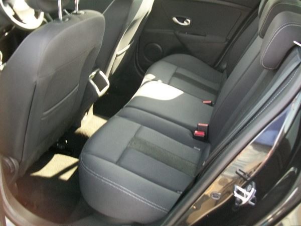 2010 Renault Megane 1.6 16V 5dr image 8